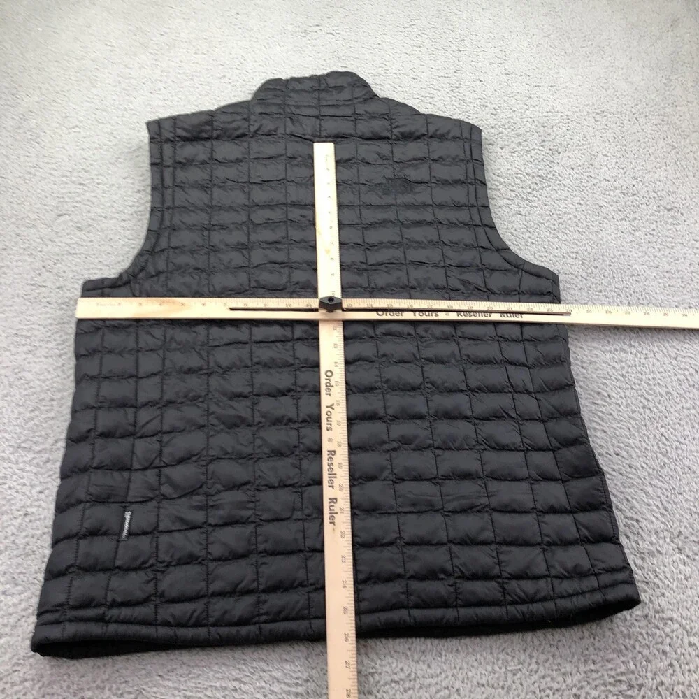 The North Face Vest Mens XL Black Quilted Puffer Zip Outdoor Hiking Thermoball